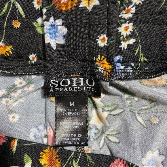 Soho Apparel Floral Stretch Belted Ankle Pants Size M - Picture 5 of 15